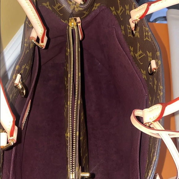 Louis Vouitton - Picture 6 of 12